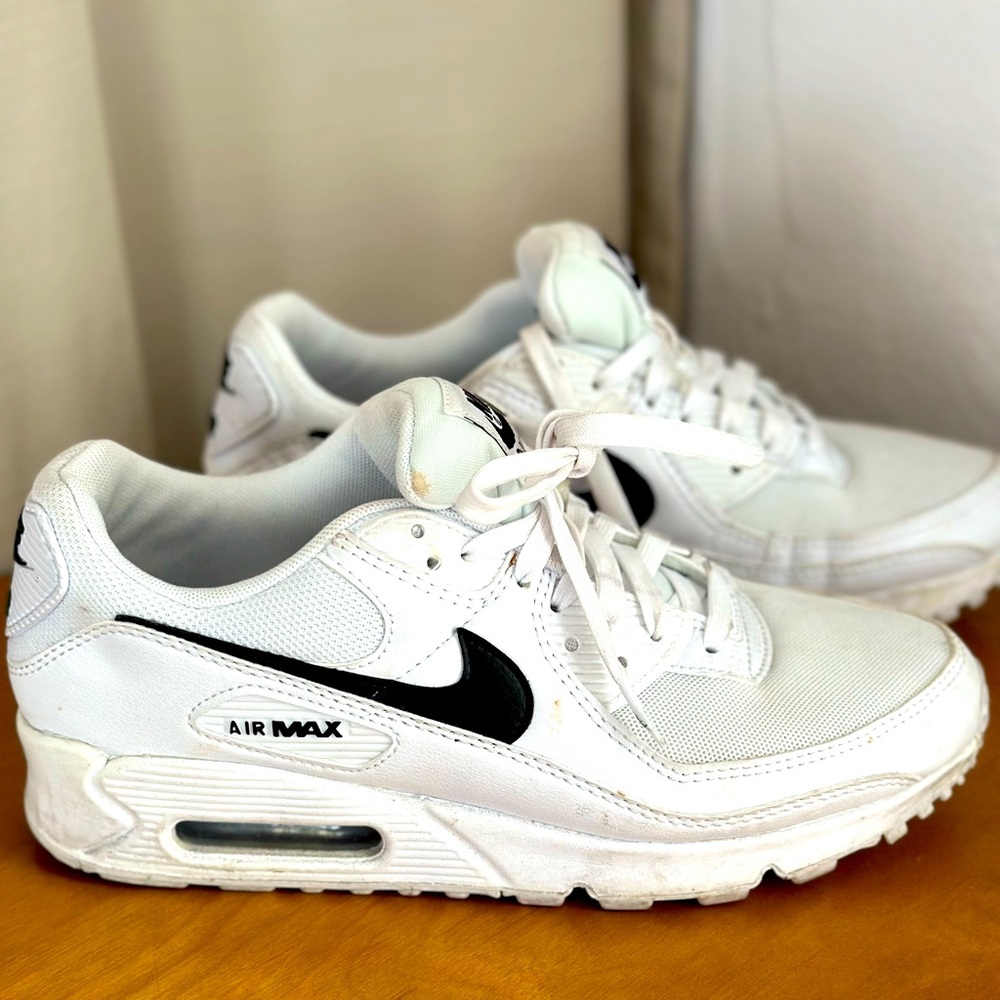 Nike Air Max women’s sneakers
